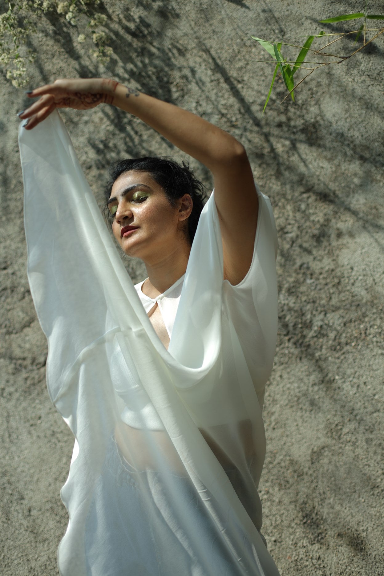 WHITE CAPE
